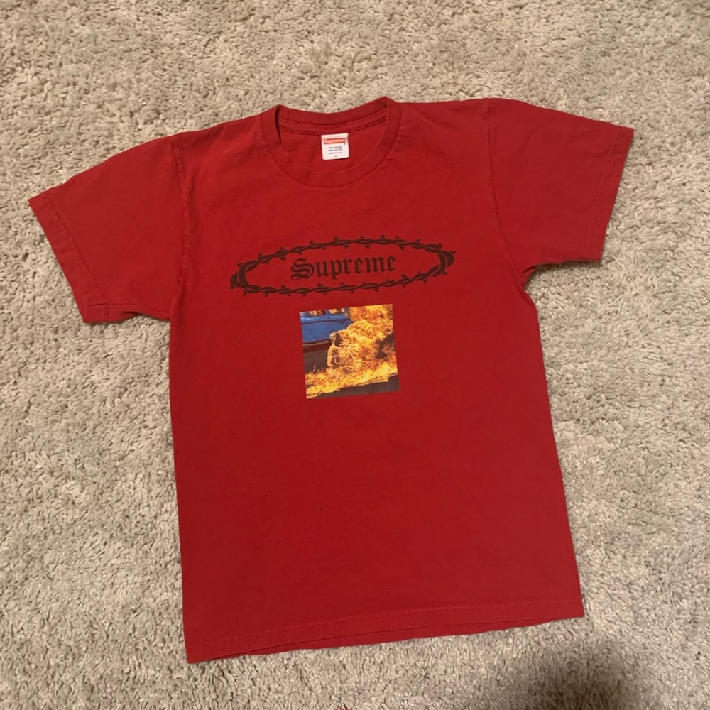 Red supreme tee shirt